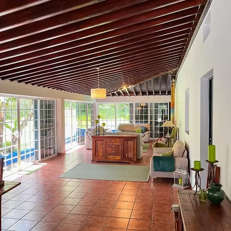 Casa Tia Nene - Glassyard اجوا