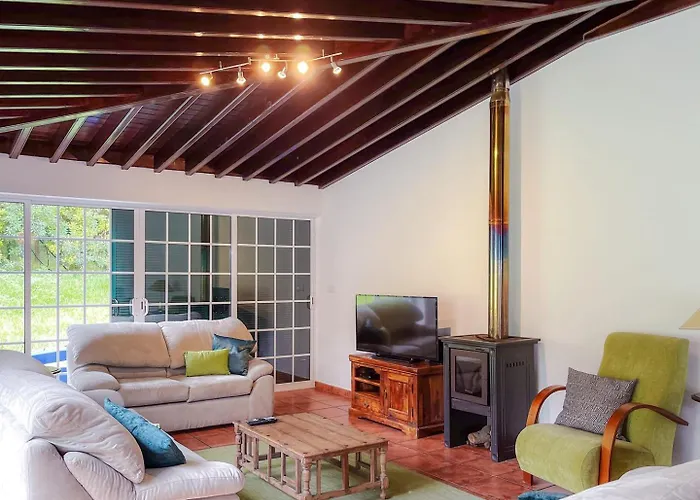 Pensjonat Casa Tia Nene - Glassyard Lagoa (Azores)