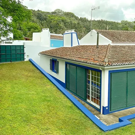 Casa Tia Nene - Glassyard Lagoa (Azores)
